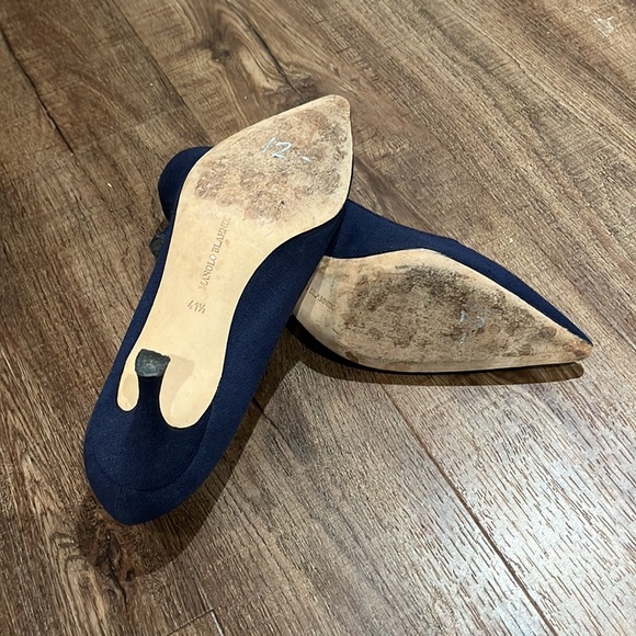 EUC Classic Manolo Blahnik  Navy Pumps Stiletto Heels - Picture 6 of 6